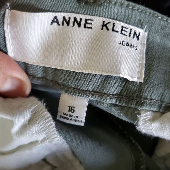 Anne Klein Women’s Chino Shorts NWT Size 16 NWT - Picture 6 of 8